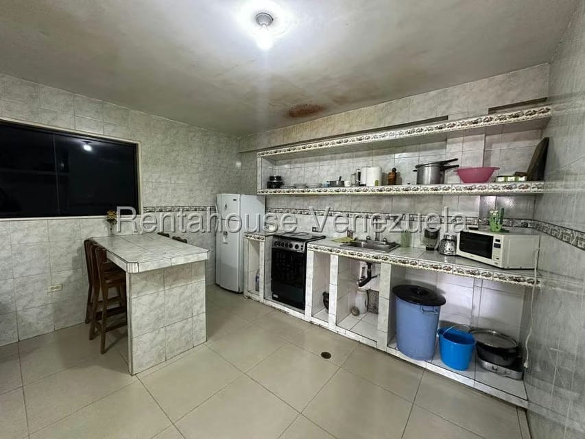 Apartamento (1 Nivel) en Alquiler en Zona Oeste, Lara - 10