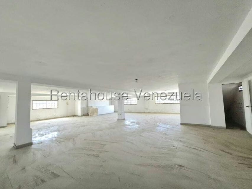 Comercial (Galpon - Deposito) en Venta en Centro, Falcon - 11