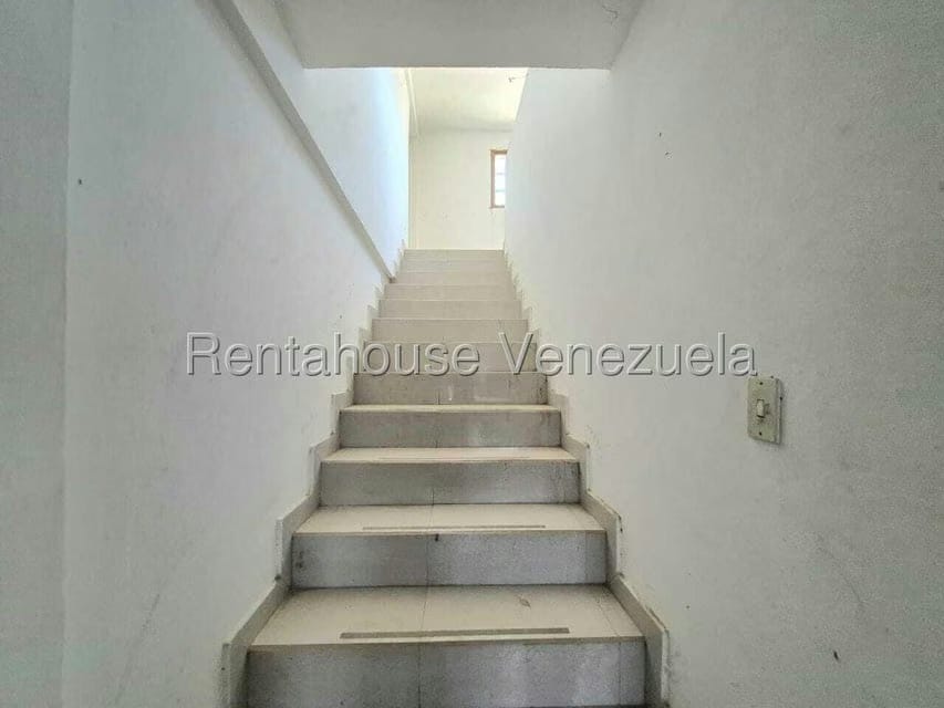 Comercial (Galpon - Deposito) en Venta en Centro, Falcon - 13