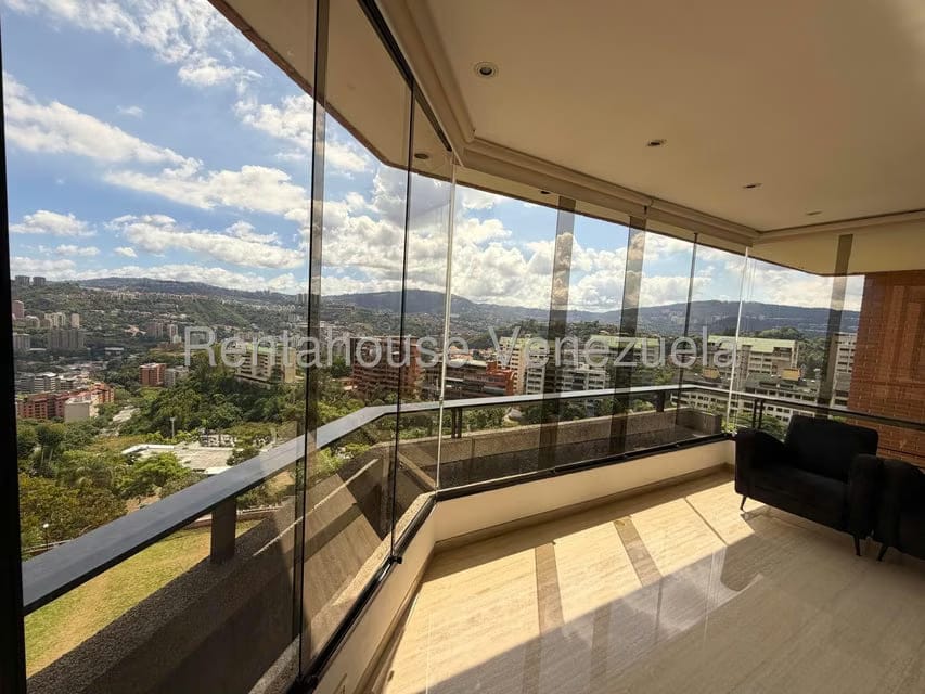 Apartamento (1 Nivel) en Alquiler en Colinas de Valle Arriba, Distrito Metropolitano