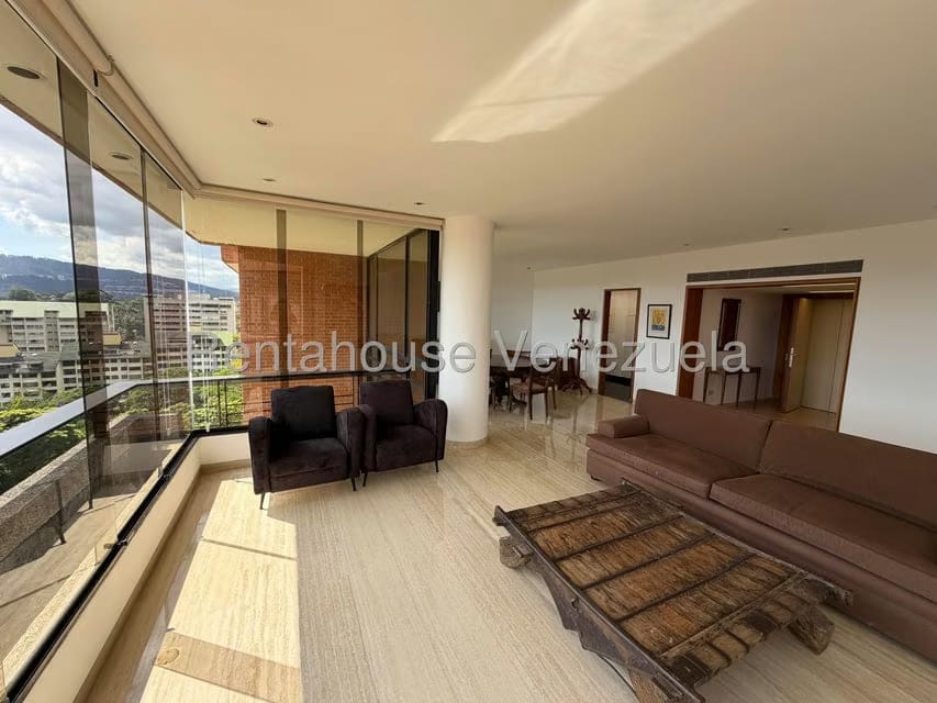 Apartamento (1 Nivel) en Alquiler en Colinas de Valle Arriba, Distrito Metropolitano - 3