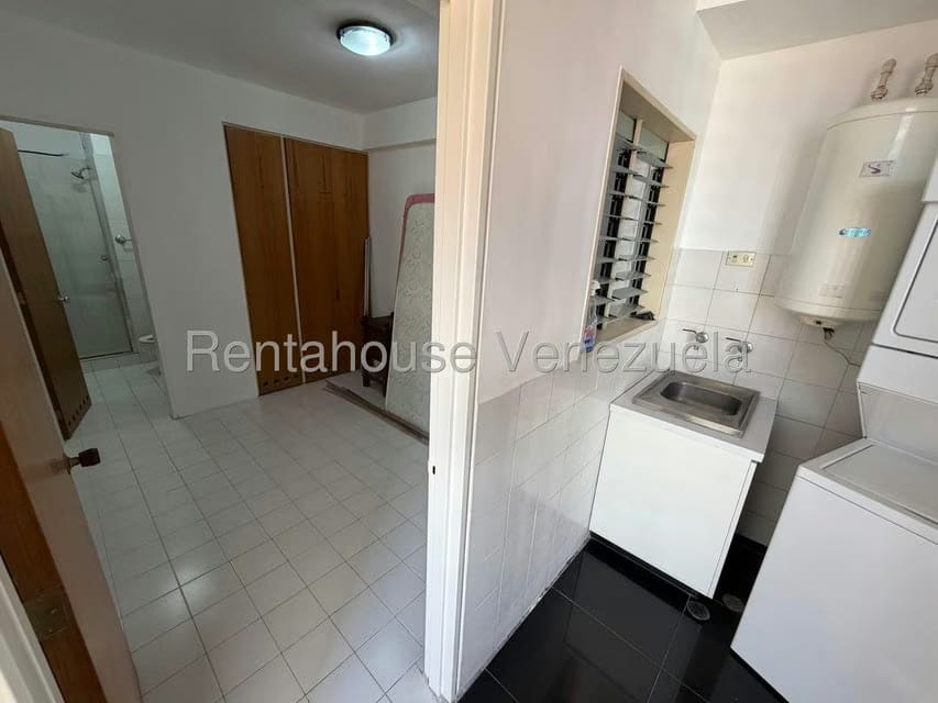 Apartamento (1 Nivel) en Alquiler en Colinas de Valle Arriba, Distrito Metropolitano - 23