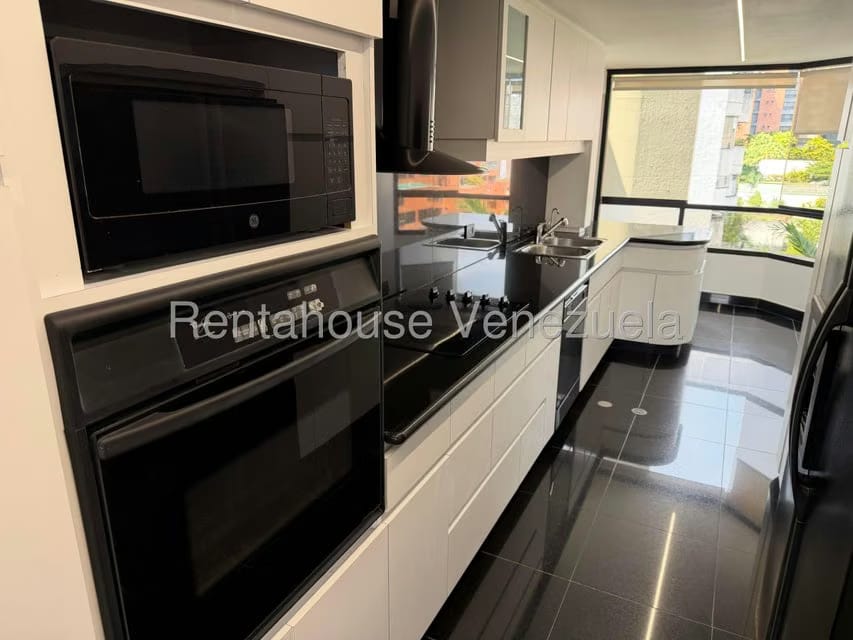 Apartamento (1 Nivel) en Alquiler en Colinas de Valle Arriba, Distrito Metropolitano - 4