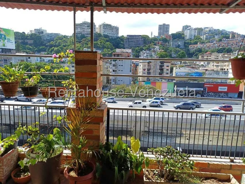 Apartamento (1 Nivel) en Venta en Bello Monte, Distrito Metropolitano - 28