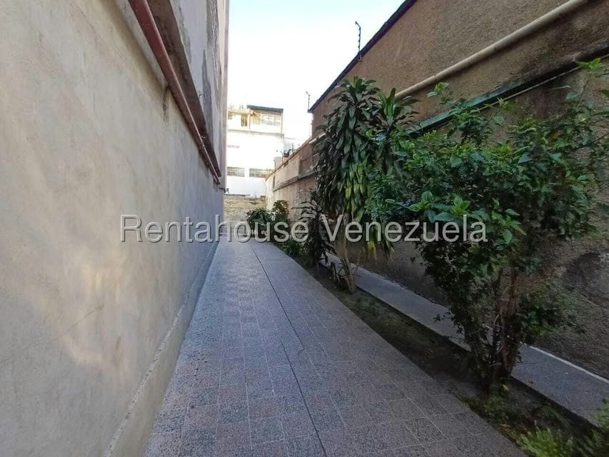 Apartamento (1 Nivel) en Venta en Bello Monte, Distrito Metropolitano - 31