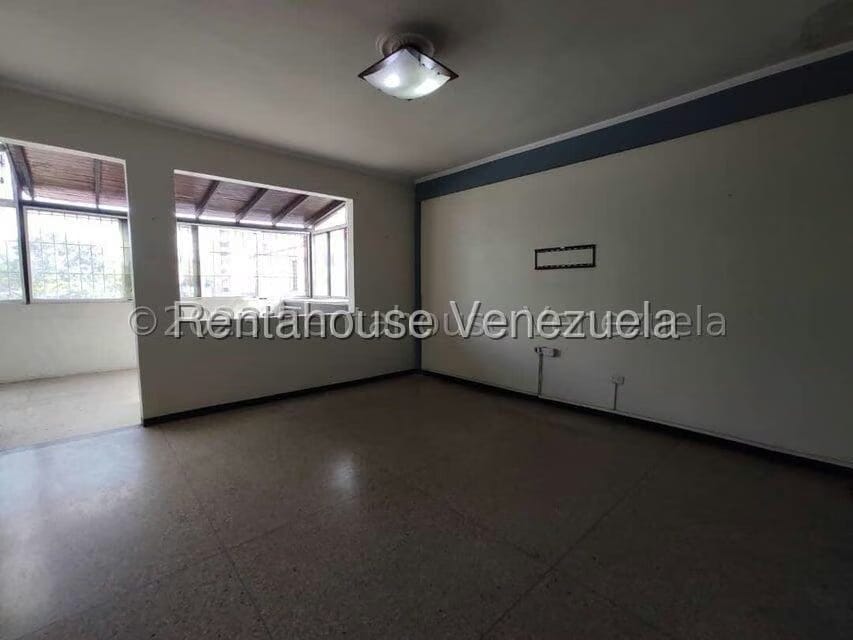 Comercial (Local Comercial) en Alquiler en Zona Este, Lara - 13