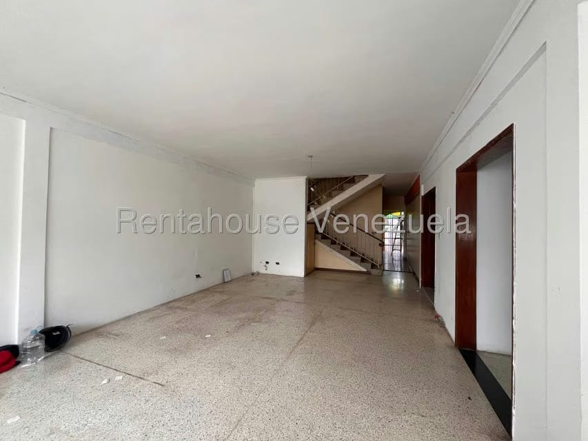 Comercial (Local Comercial) en Alquiler en Zona Este, Lara - 3