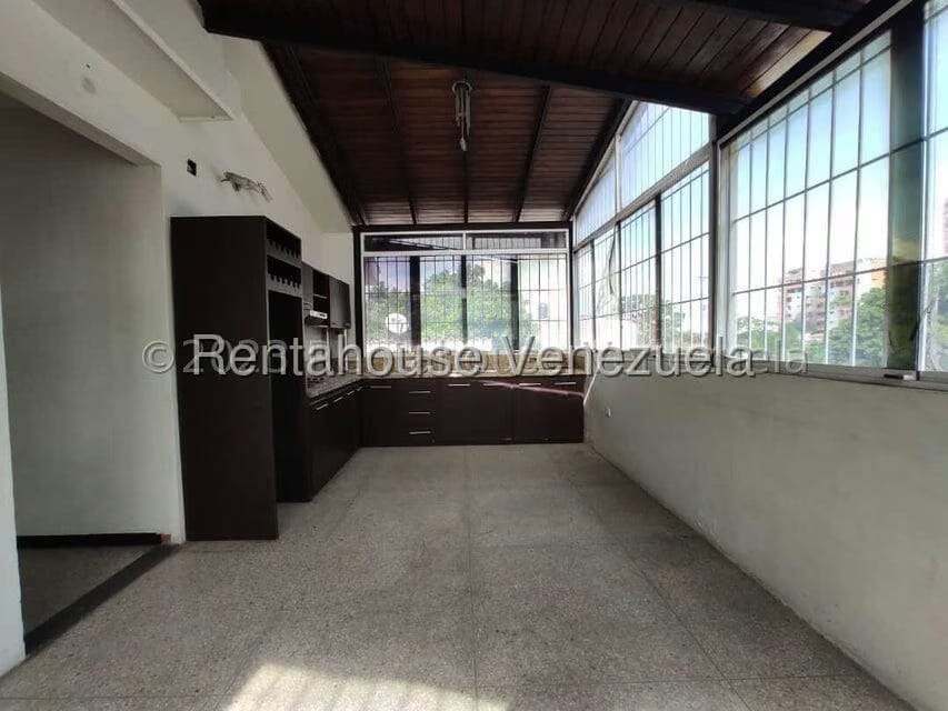 Comercial (Local Comercial) en Alquiler en Zona Este, Lara - 21