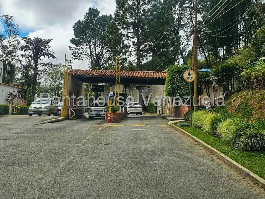 Terreno (Residencial) en Venta en Club de Campo, Miranda - 2