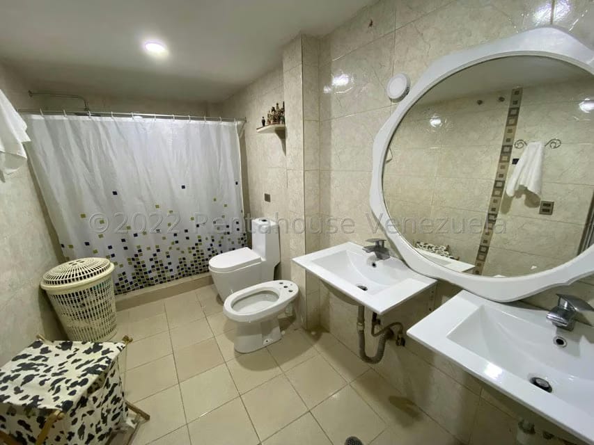 Apartamento (Penthouse) en Venta en Solar del Hatillo, Distrito Metropolitano - 16
