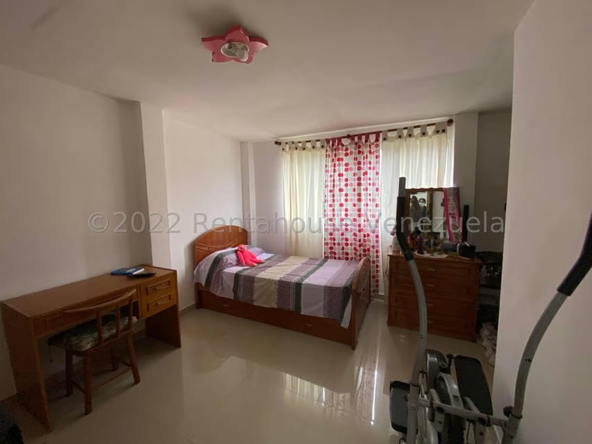 Apartamento (Penthouse) en Venta en Solar del Hatillo, Distrito Metropolitano - 17