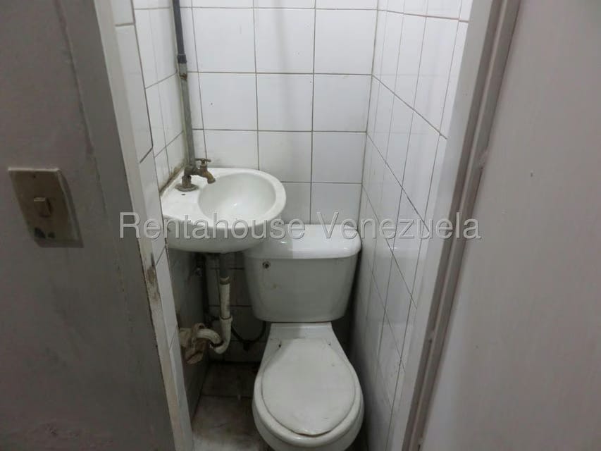 Comercial (Local Comercial) en Alquiler en Santa Monica, Distrito Metropolitano - 12