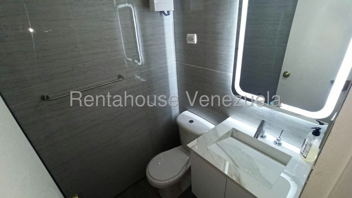 Apartamento (1 Nivel) en Alquiler en Los Samanes, Distrito Metropolitano - 12