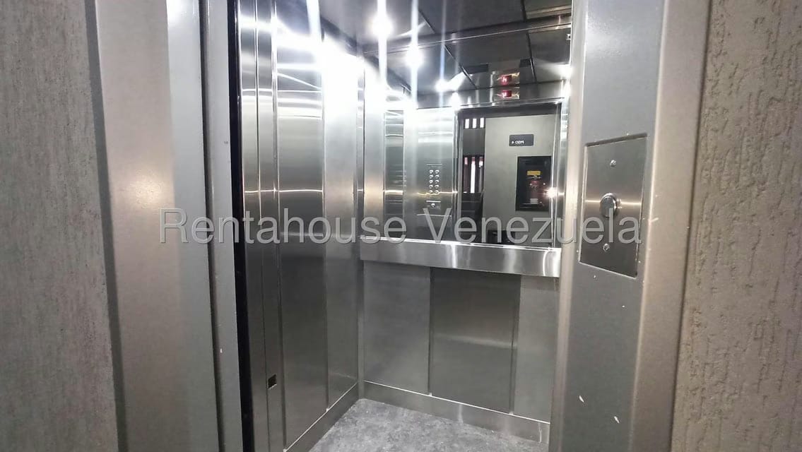 Apartamento (1 Nivel) en Alquiler en Los Samanes, Distrito Metropolitano - 24