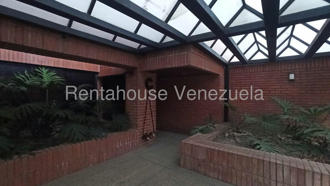 Apartamento (1 Nivel) en Alquiler en Los Samanes, Distrito Metropolitano - 28