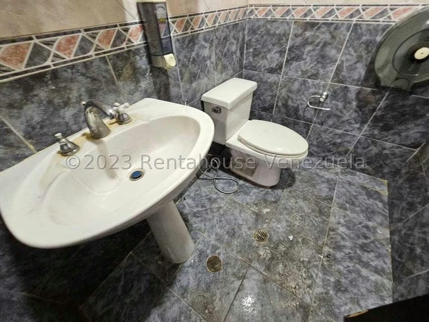 Comercial (Local Comercial) en Venta en Barrio La Libertad, Aragua - 33