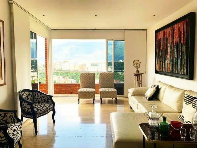 APARTAMENTO EN VENTA – YENNIEF ROJAS