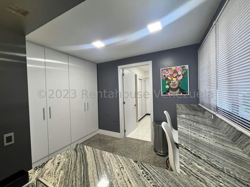 Apartamento (Duplex) en Venta en Los Palos Grandes, Distrito Metropolitano - 16