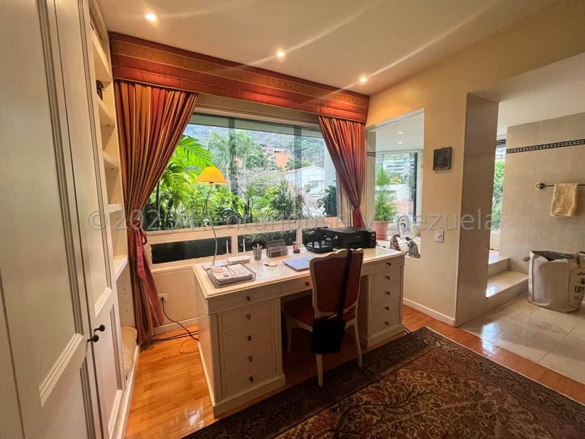 Apartamento (Duplex) en Venta en Los Palos Grandes, Distrito Metropolitano - 25