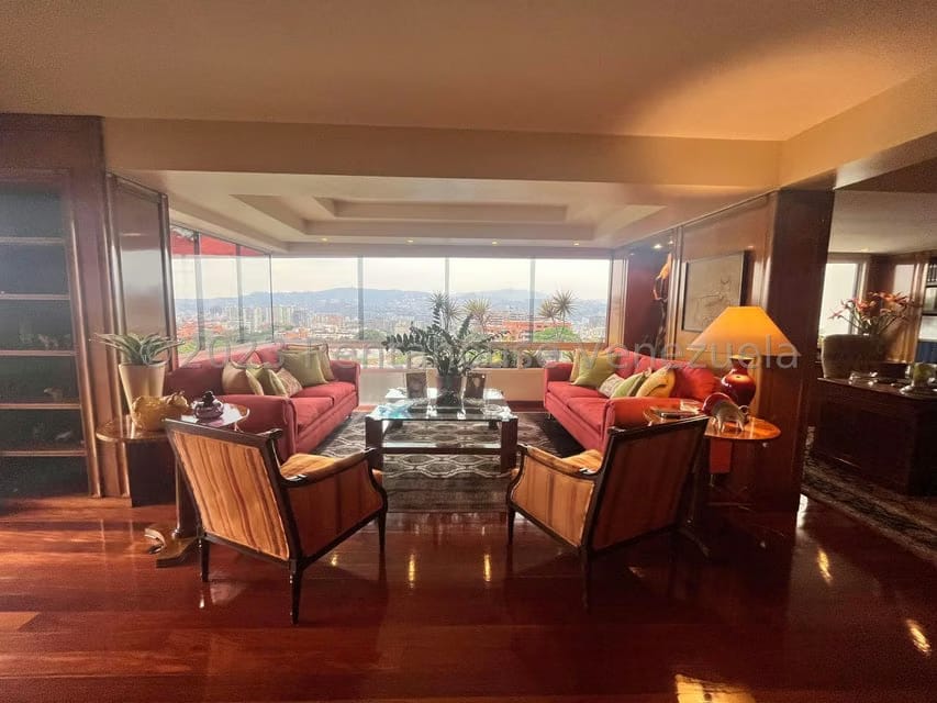 Apartamento (Duplex) en Venta en Los Palos Grandes, Distrito Metropolitano - 33