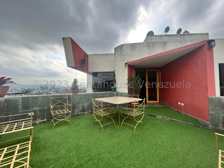 Apartamento (Duplex) en Venta en Los Palos Grandes, Distrito Metropolitano - 42