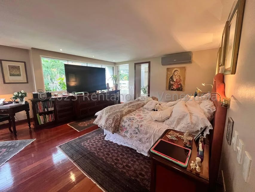 Apartamento (Duplex) en Venta en Los Palos Grandes, Distrito Metropolitano - 43
