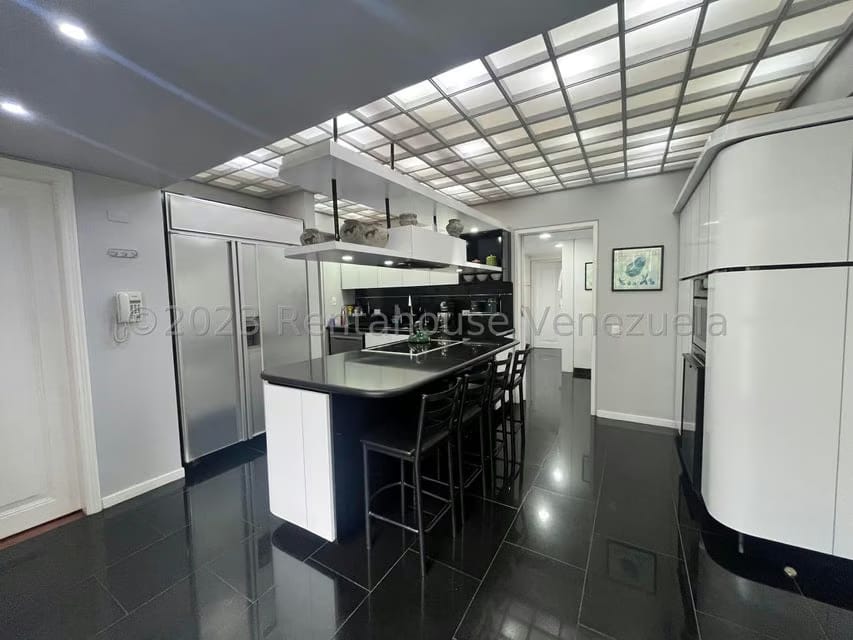 Apartamento (Duplex) en Venta en Los Palos Grandes, Distrito Metropolitano - 55