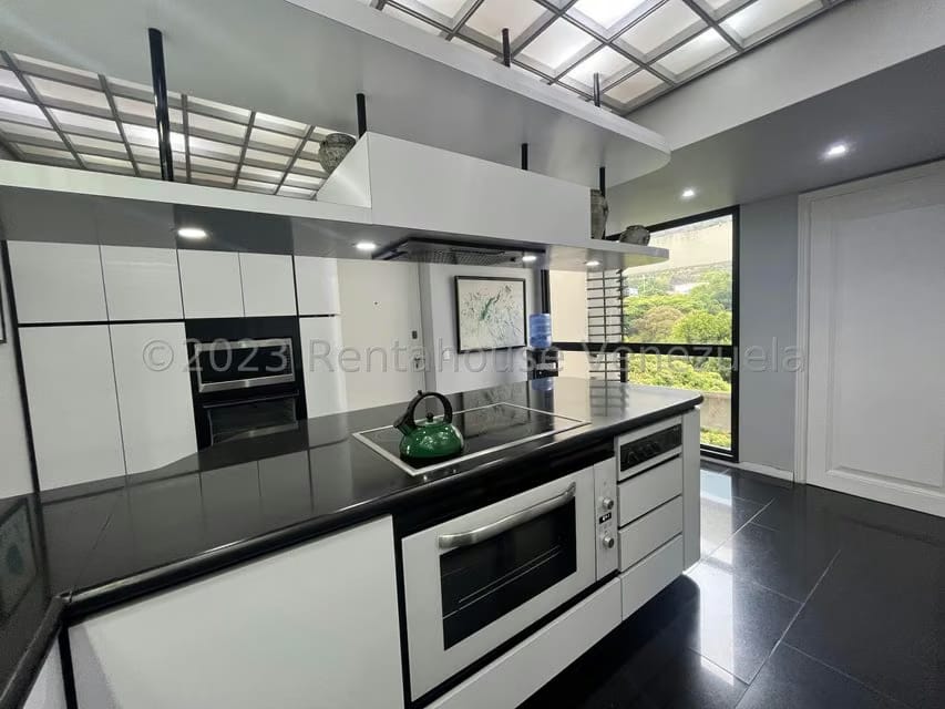 Apartamento (Duplex) en Venta en Los Palos Grandes, Distrito Metropolitano - 56