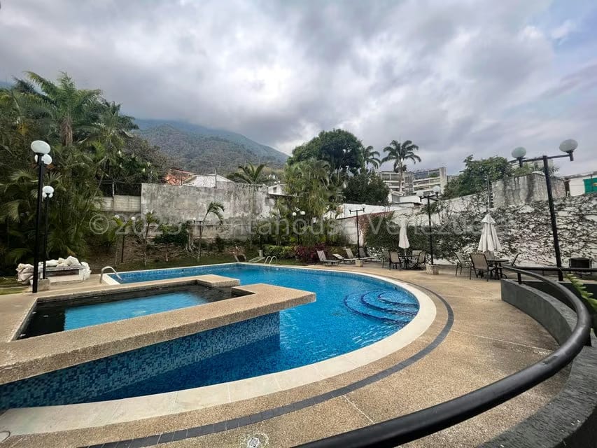 Apartamento (Duplex) en Venta en Los Palos Grandes, Distrito Metropolitano - 58