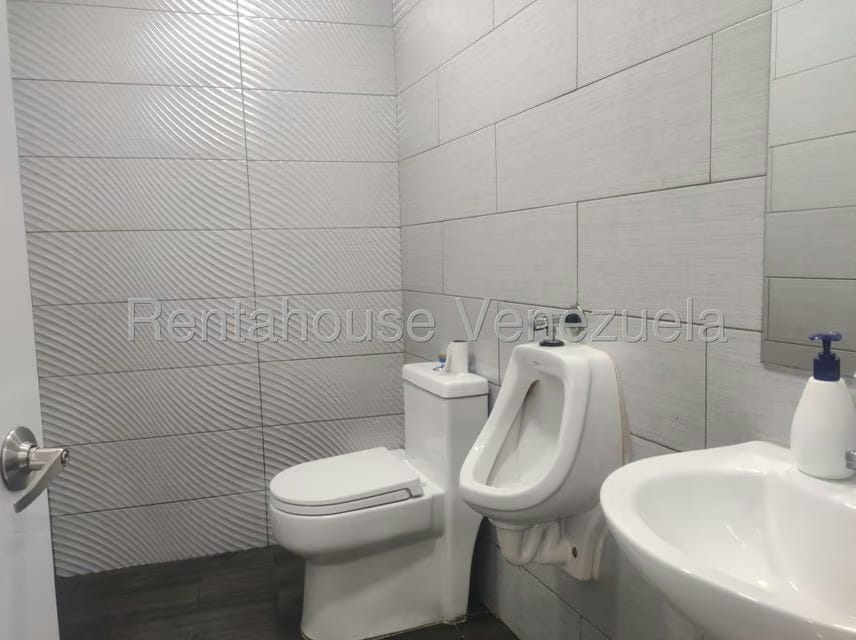 Negocios y Empresas (Automotores) en Venta en Los Dos Caminos, Distrito Metropolitano - 12
