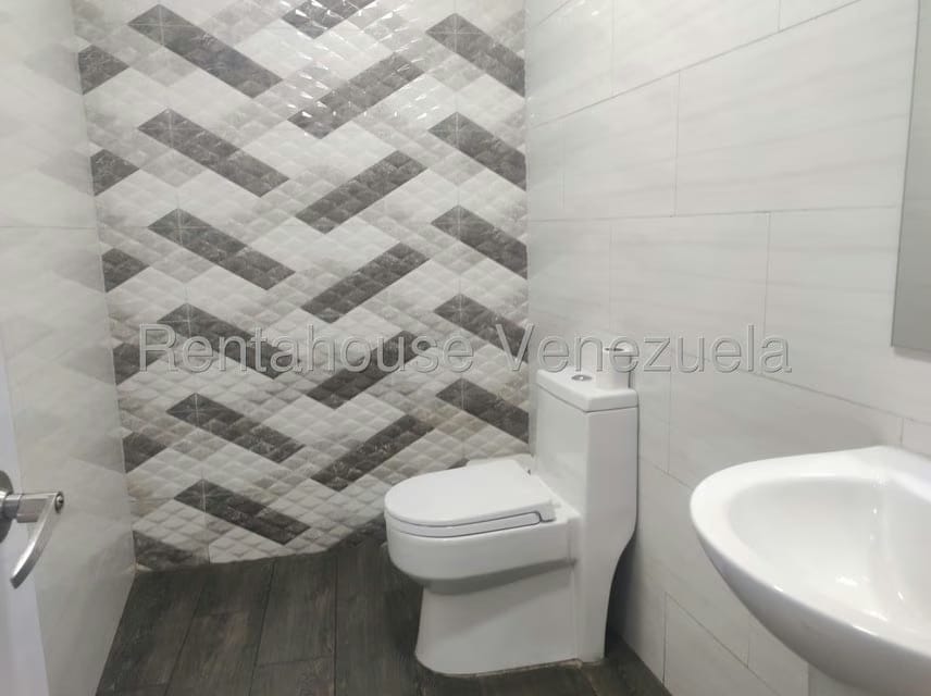Negocios y Empresas (Automotores) en Venta en Los Dos Caminos, Distrito Metropolitano - 10