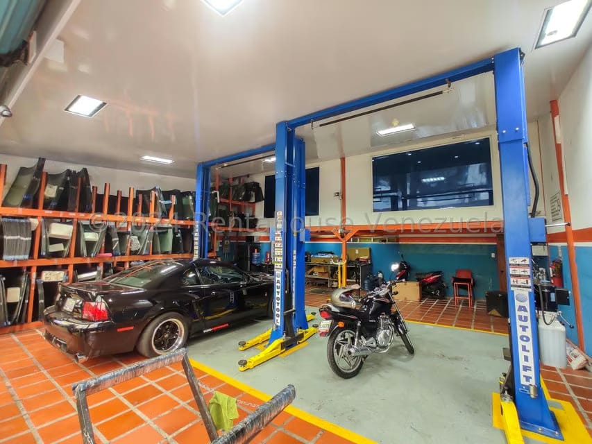 Comercial (Galpon - Deposito) en Venta en Macaracuay, Distrito Metropolitano - 4