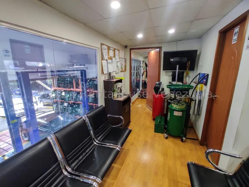 Comercial (Galpon - Deposito) en Venta en Macaracuay, Distrito Metropolitano - 5