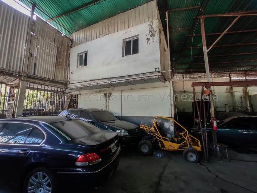 Comercial (Galpon - Deposito) en Venta en Macaracuay, Distrito Metropolitano - 6