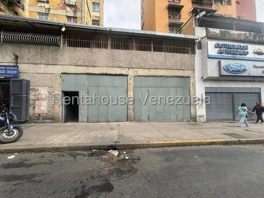 Comercial (Local Comercial) en Alquiler en Parroquia Santa Teresa, Distrito Metropolitano
