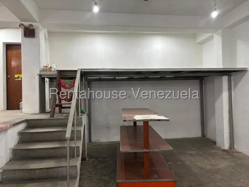 Comercial (Local Comercial) en Alquiler en Parroquia Santa Teresa, Distrito Metropolitano - 5