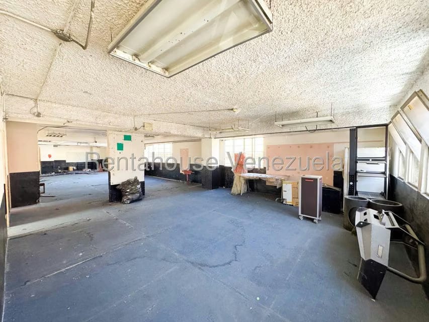 Comercial (Edificio) en Venta en La Urbina, Distrito Metropolitano - 23
