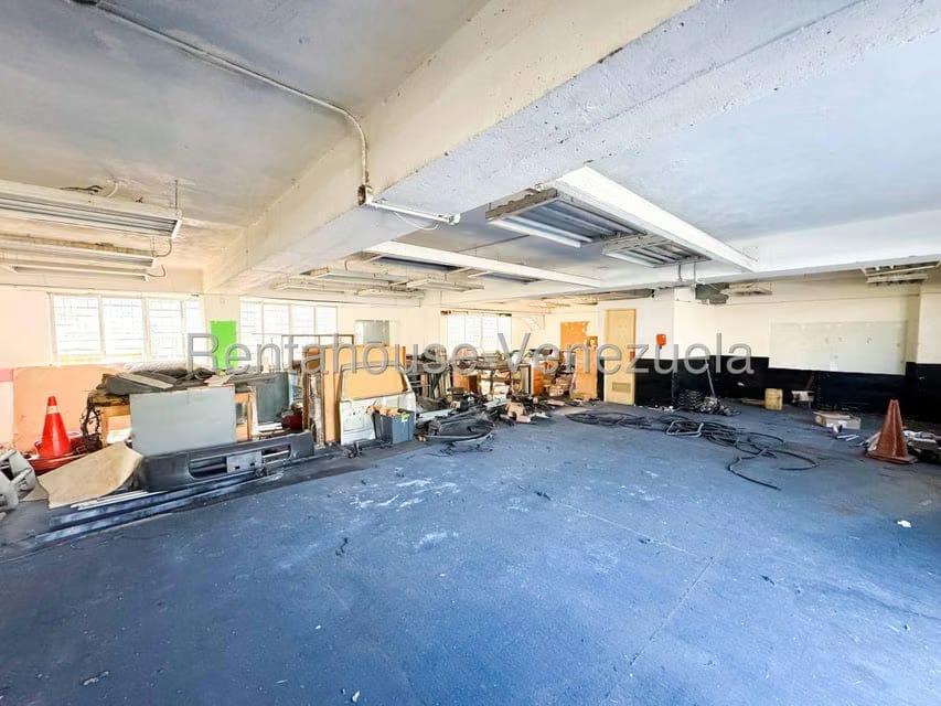 Comercial (Edificio) en Venta en La Urbina, Distrito Metropolitano - 27