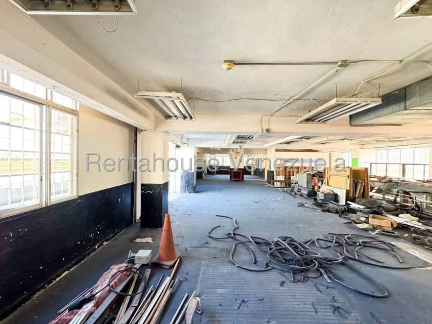 Comercial (Edificio) en Venta en La Urbina, Distrito Metropolitano - 29