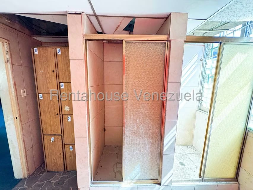 Comercial (Edificio) en Venta en La Urbina, Distrito Metropolitano - 32