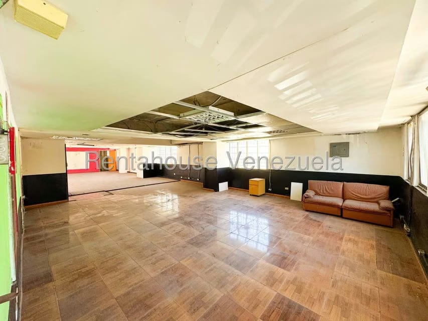 Comercial (Edificio) en Venta en La Urbina, Distrito Metropolitano - 33