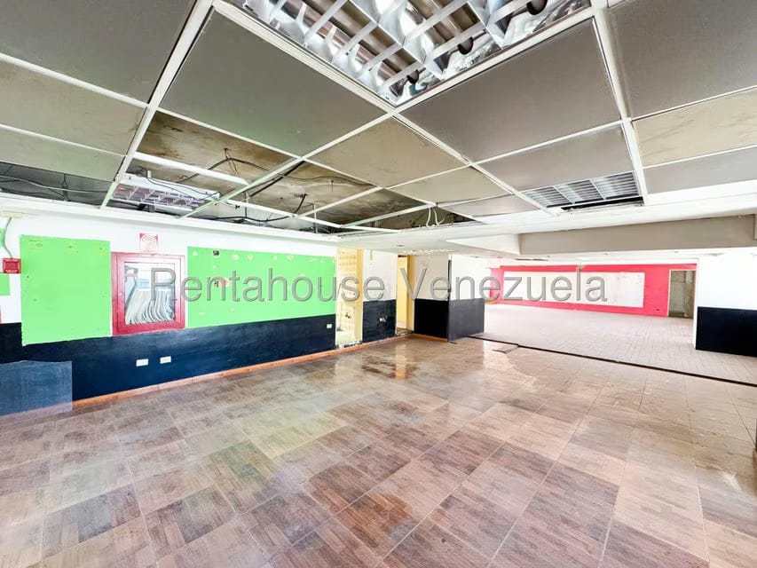 Comercial (Edificio) en Venta en La Urbina, Distrito Metropolitano - 35