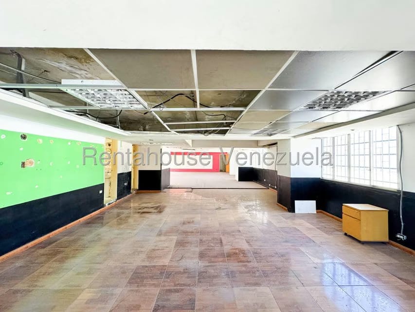 Comercial (Edificio) en Venta en La Urbina, Distrito Metropolitano - 36