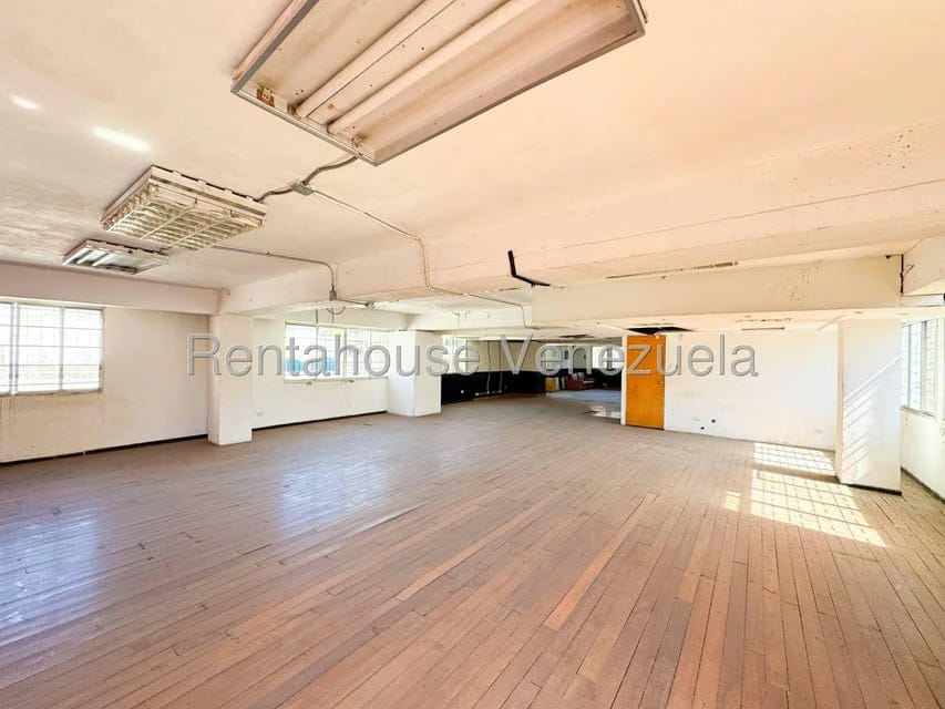 Comercial (Edificio) en Venta en La Urbina, Distrito Metropolitano - 43