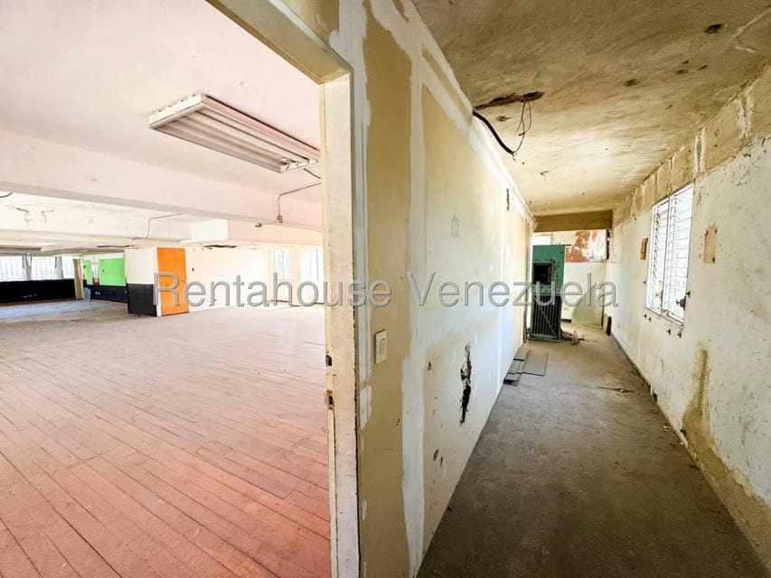 Comercial (Edificio) en Venta en La Urbina, Distrito Metropolitano - 46
