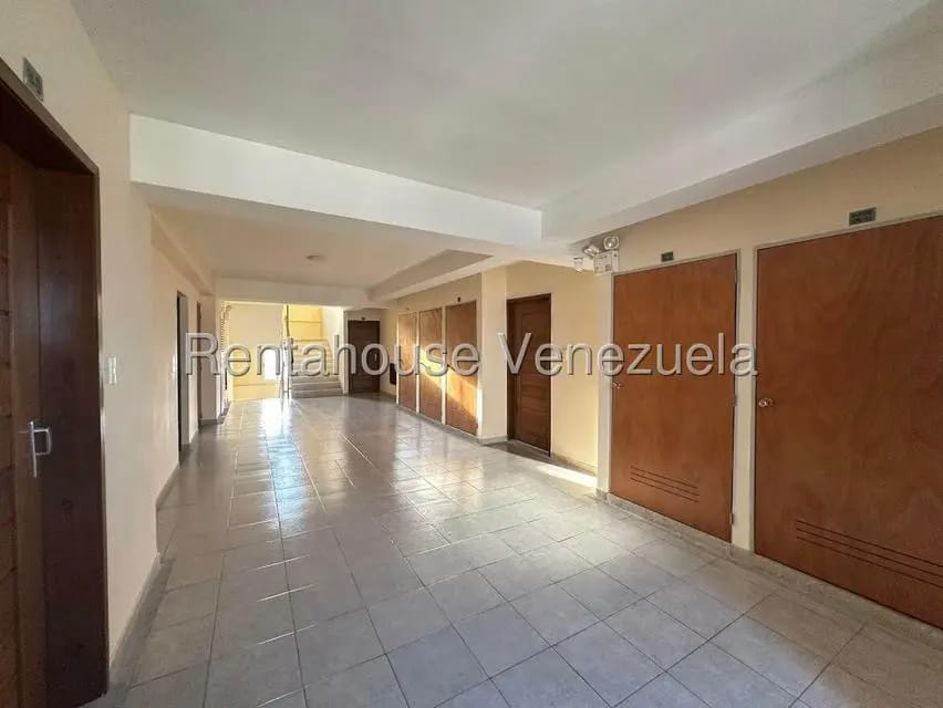 Apartamento (1 Nivel) en Alquiler en Parroquia Concepcion, Lara - 12