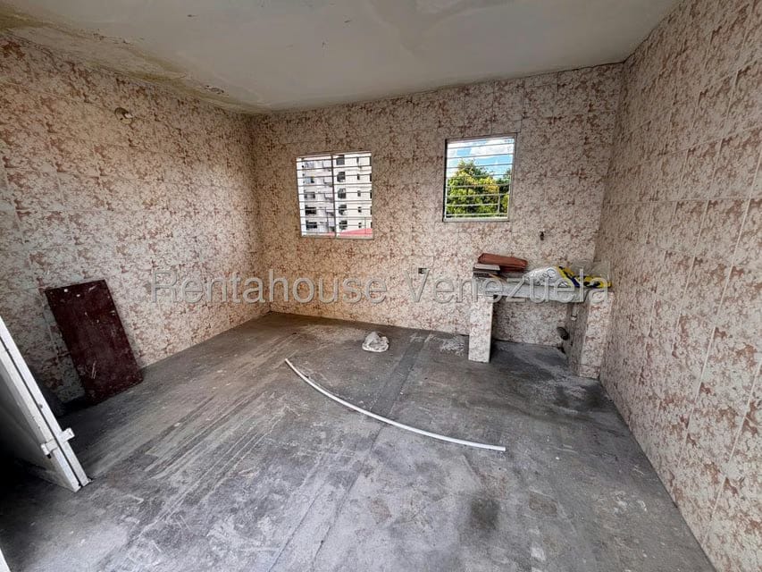 Casa (Multipes Niveles) en Alquiler en Zona Este, Lara - 25