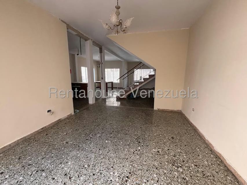 Casa (Multipes Niveles) en Alquiler en Zona Este, Lara - 8