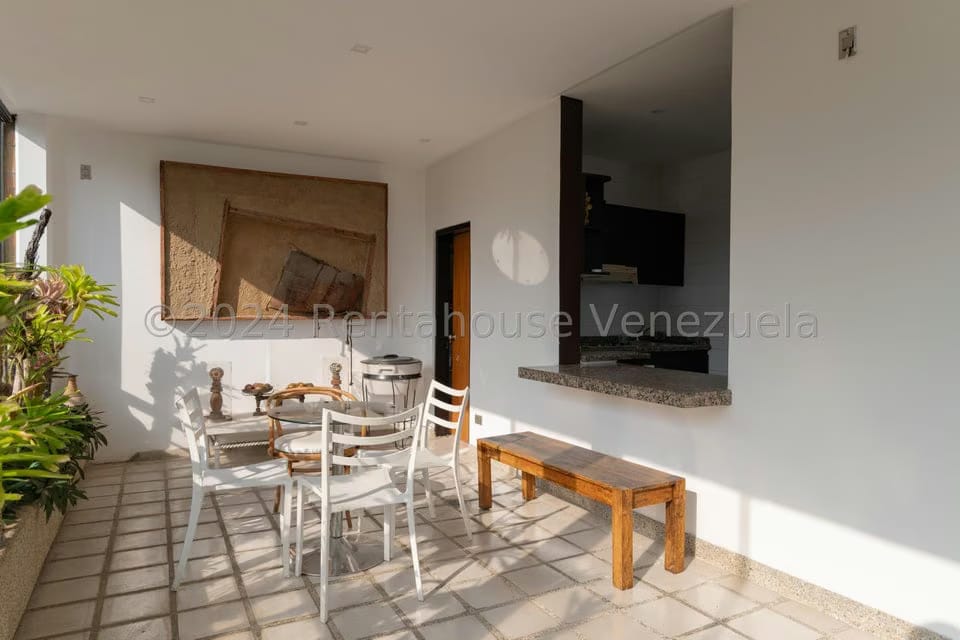 Apartamento (1 Nivel) en Venta en Los Palos Grandes, Distrito Metropolitano - 50