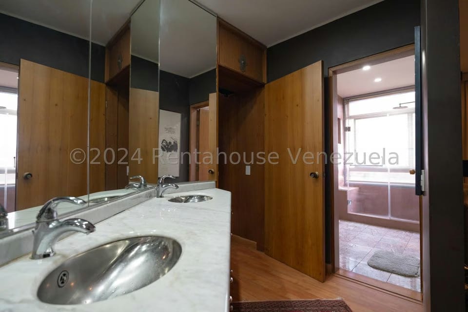 Apartamento (1 Nivel) en Venta en Los Palos Grandes, Distrito Metropolitano - 58